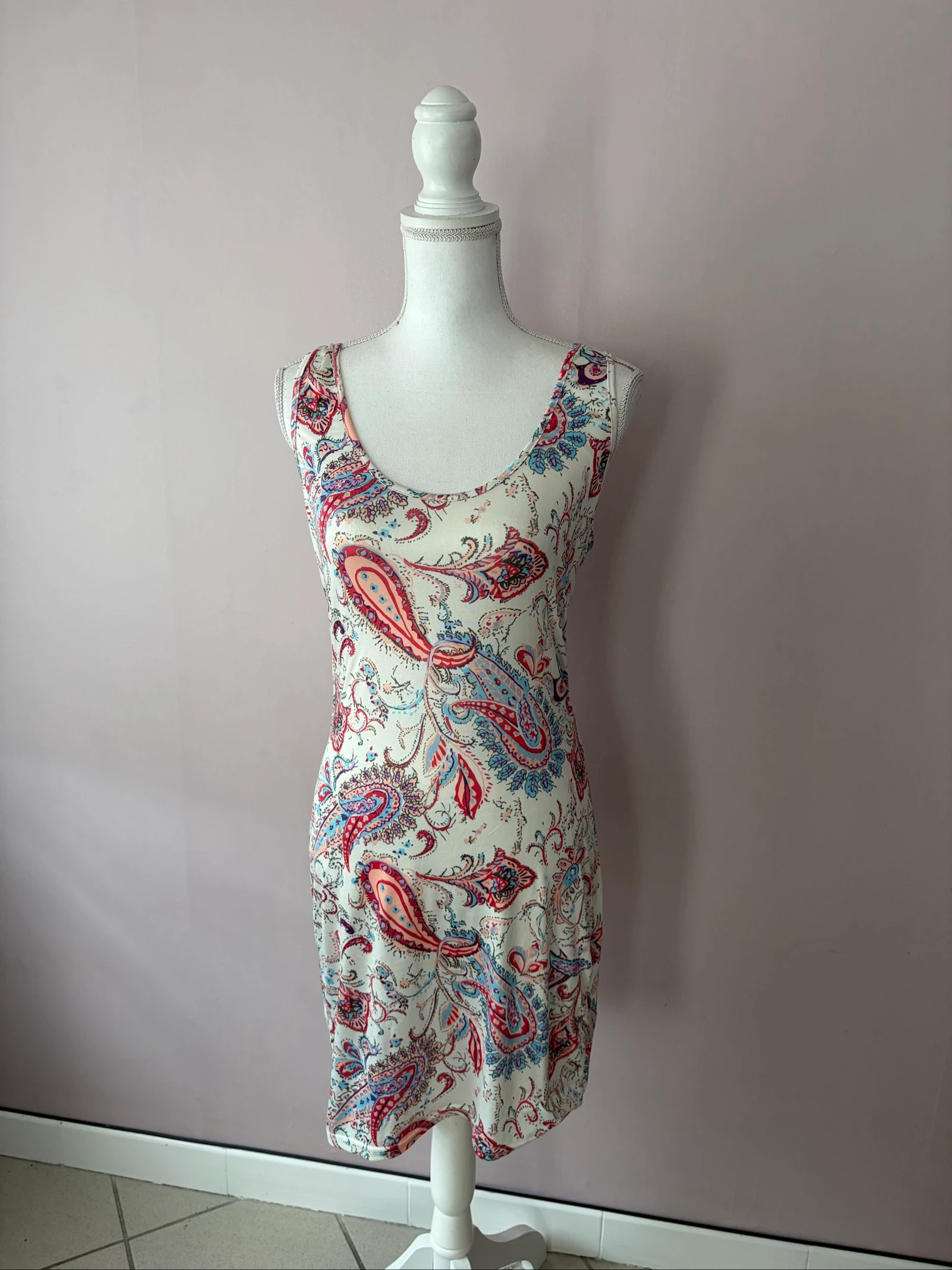 👗 Jolie Robe Courte sans Manches Motif Cachemire/Paisley - Taille S (T36)